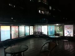 -十三号剧院