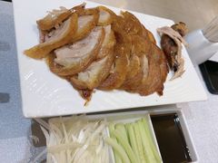 千岛湖鱼头配鸭油酥饼-便宜坊烤鸭店(科创店)
