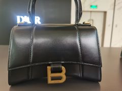 -BALENCIAGA(恒隆广场店)