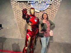 -小镇影院迪士尼小熊Duffy与他的朋友合影地