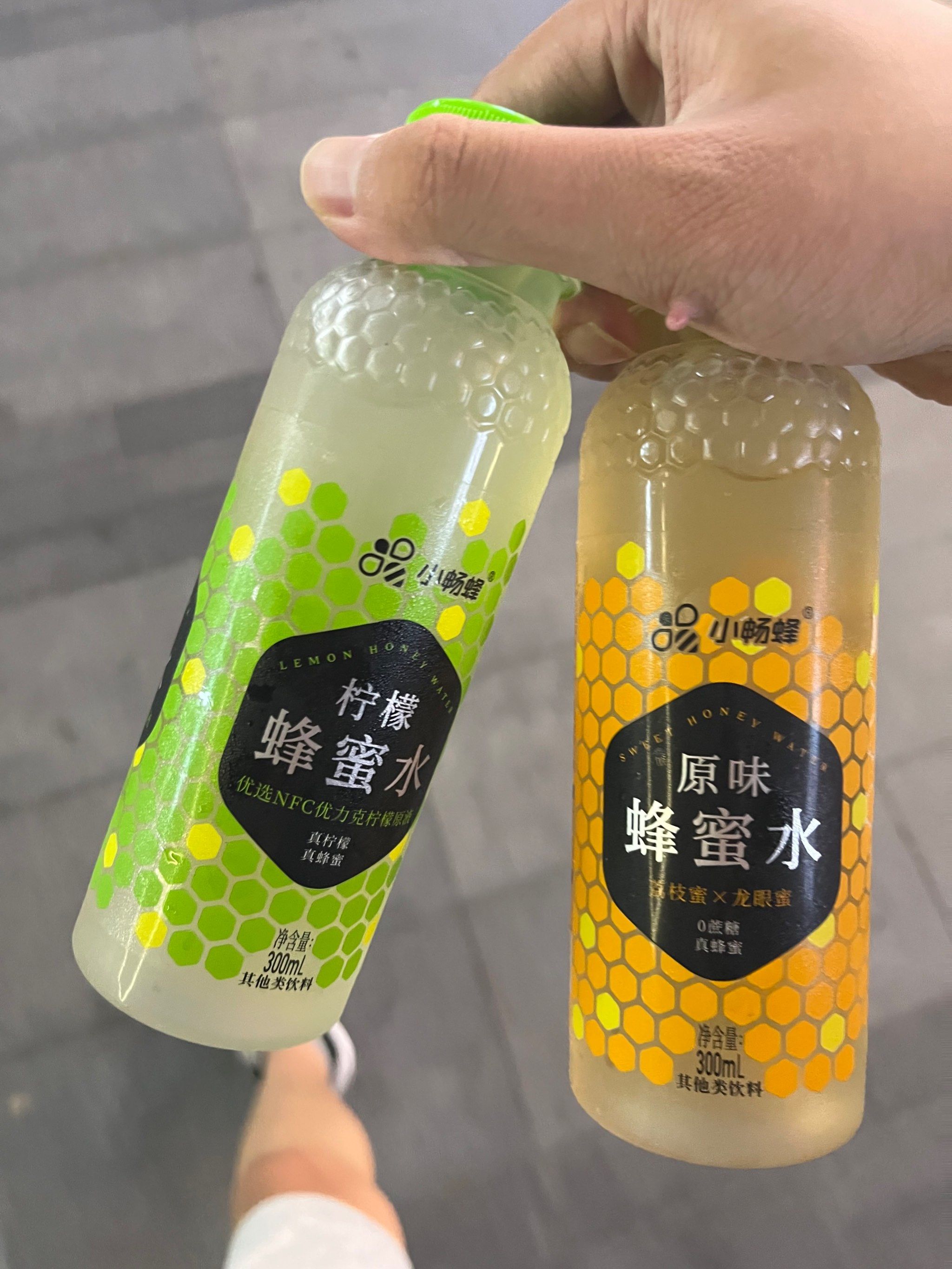 喝蜂蜜水有过敏的现象吗(喝蜂蜜水会过敏的症状)