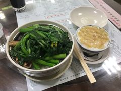 冬菇滑鸡饭-仁信双皮奶(东川路店)