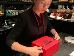-Salon de The de Joel Robuchon(外滩18号店)