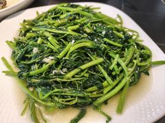 -鑫悦楼煎蟹·16年海鲜大排档