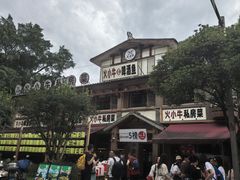 -刘姐啤酒鱼民族演艺餐厅(西街总店)