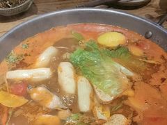 -野山舂·贵州现舂酸汤火锅(鸿通城店)