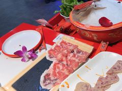 -欠火锅·水牛毛肚·团建聚餐·生日宴(何山路店)