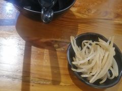 -丽虹云南过桥米线(兴工街店)