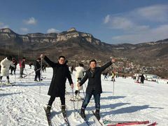 -济南卧虎山滑雪场