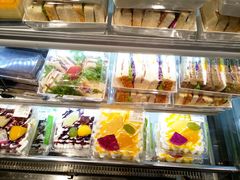 -胖东来生活广场(健康路店)
