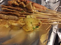 -何师烧烤Pro ·江湖川菜·小龙虾·精酿(太古里旗舰店)