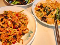-亚伟瓦罐面美食城(淇县总店)