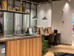-Mentor Hair Salon