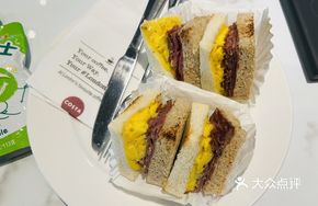 Porcini Beef Sandwich