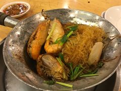 -J Daeng Seafood