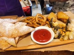 -必胜客(鼓楼店)