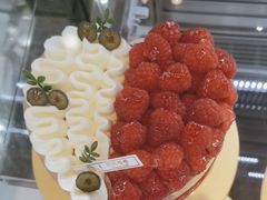 树莓果冻蛋糕-花花卷卷·鲜食蛋糕(静安久光百货店)