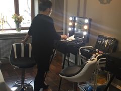 -维纳斯化妆摄影学校