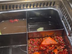 -巴渝瓦肆重庆鲜火锅(宝龙环湖店)