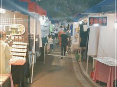 -吴山路夜市