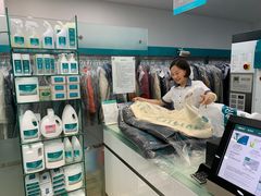 -福奈特洗衣·洗鞋·奢侈品护理(真北店)