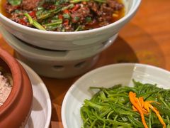 -老滇山寨•云南特色菜•地方菜•民族风情歌舞表演(金碧店)