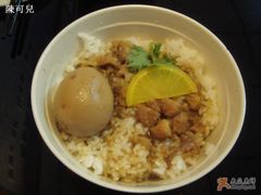 鹵肉飯-古早人小吃店(黄河北路店)