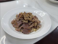 -上海龙吴水胜海发市场