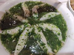 荠菜松茸烩黄鱼-老人和饭店(淮海中路店)
