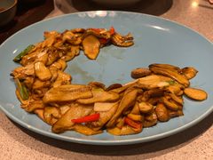 -半山腰·云南菜(侨福芳草地店)