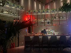 -FOUR PLAY BAR