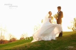 -雪中彩影婚纱摄影·微光艺术中心