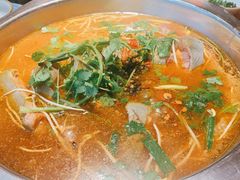 老凯俚酸汤鱼-野山舂·贵州现舂酸汤火锅(鸿通城店)