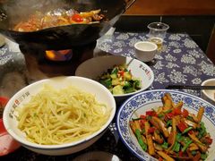 -富正毅三下锅·湘西韵味(天门山索道店)