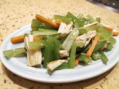 -山河屯铁锅炖鲜鹅·东北菜(开发区一店)