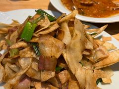 -荷花亭·湖北融合菜(十堰武商MALL店)