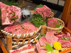 -山川小町·极番烧肉(新地假日广场店)