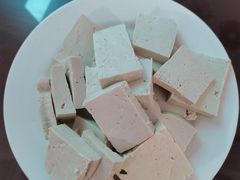 -利云铁锅炖·农家院·团建·民宿(金海湖店)