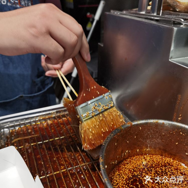 北京也能吃到烤苕皮了，真的是太棒了，正好今天和同事来