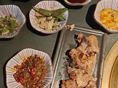 -铭牛烧肉·和牛海鲜自助(高新月牙湖店)