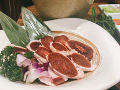 腰子-明洞阿姨·韩式酱蟹烤肉·创意料理(三元桥店)