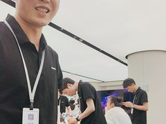 -华为智能生活馆(上海中山公园龙之梦)