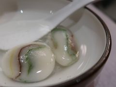 气泡水雨花石汤圆-A One Kitchen·南京精菜馆(德基广场店)