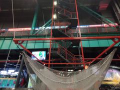 -极限PLAY运动娱乐新世界·团建派对表演休闲馆·室内高空游乐园