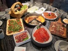 -热火朝天鲜切牛肉火锅(南强街巷店)