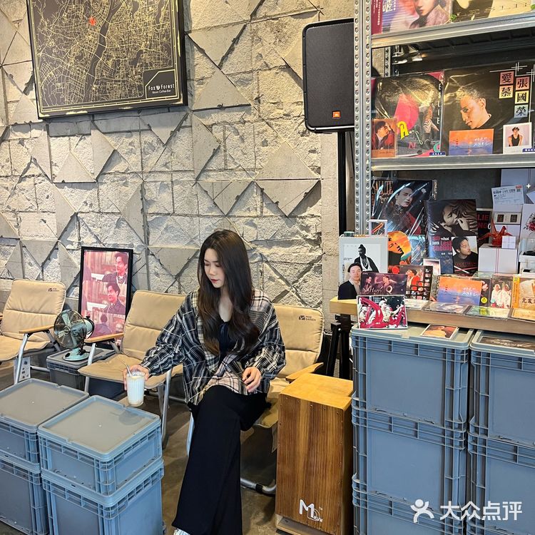 南昌熙梦里复古港风张国荣主题咖啡店MC☕️