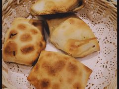馕坑烤包子-巴扎美食·新疆菜·西域歌舞表演餐厅(新疆大厦店)
