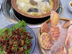 -阿婆情腊排骨火锅(金虹路店)