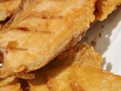 炸偏口鱼-方城小吃店