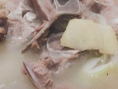 -虾弄弄海派小龙虾·牛羊蝎子火锅